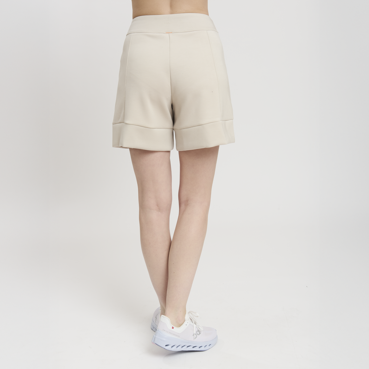 LA TITTY WOMAN BERMUDA PANT