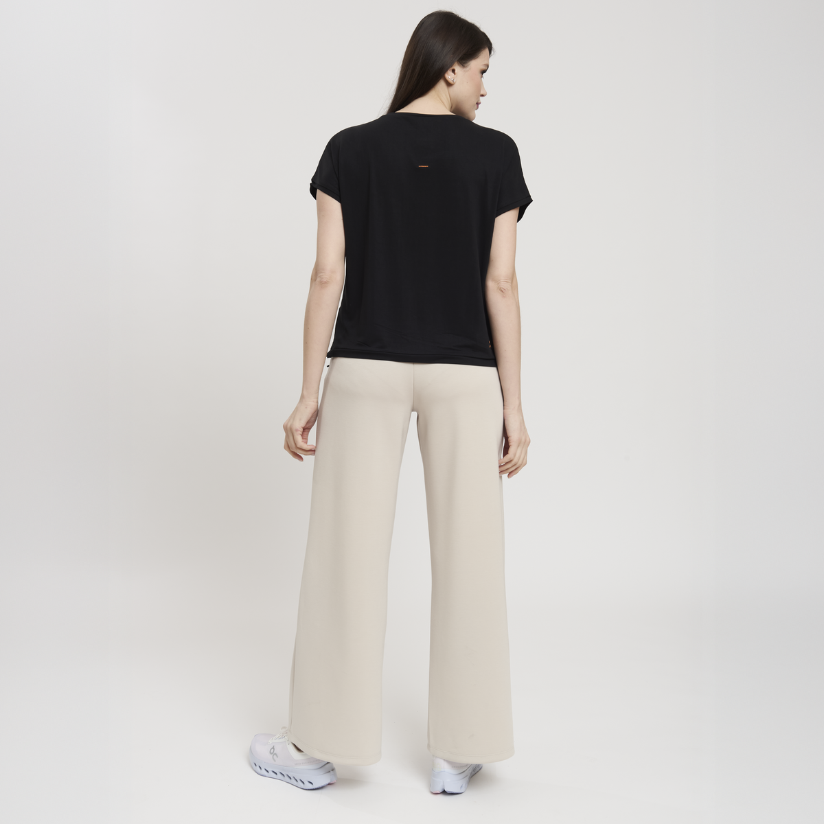LA NILDE WOMAN T-SHIRT SHORT SLEEVE