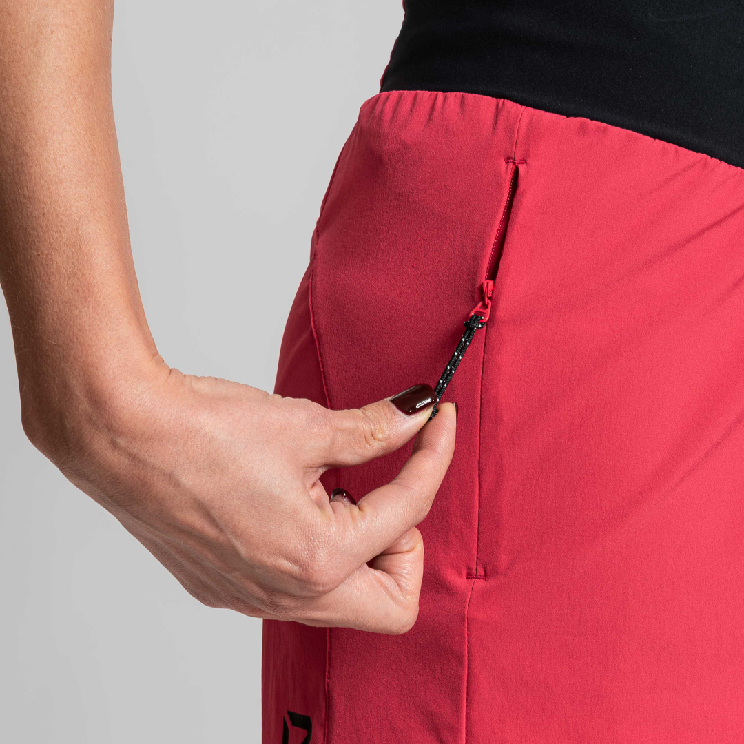 DARK ANGEL SHORTS WOMAN PANT